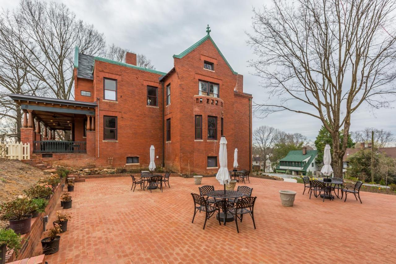 Summit Street Inns * Winston-Salem